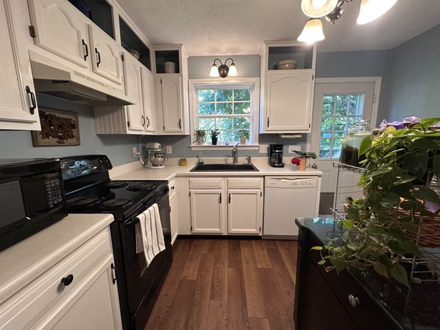 211 Homewood Dr, Murfreesboro, TN 37127