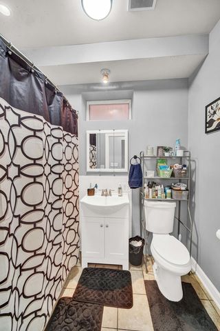 3410 W Walnut Street, Chicago, IL 60624