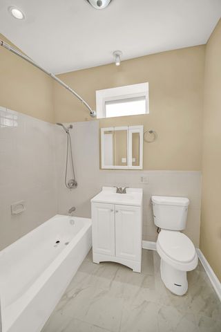 3410 W Walnut Street, Chicago, IL 60624