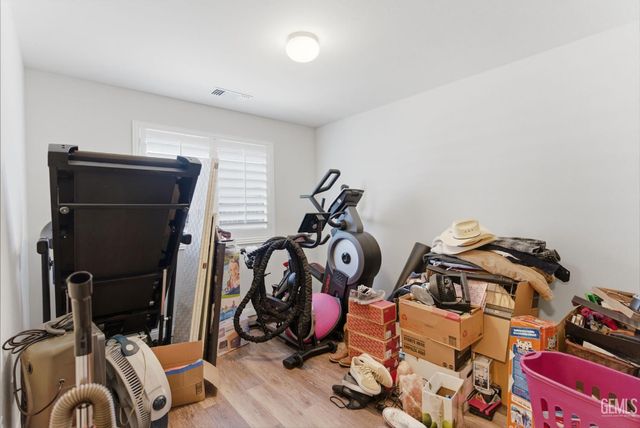 6807 Clear Water Creek Way, Bakersfield, CA 93311