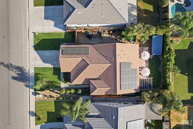 6807 Clear Water Creek Way, Bakersfield, CA 93311