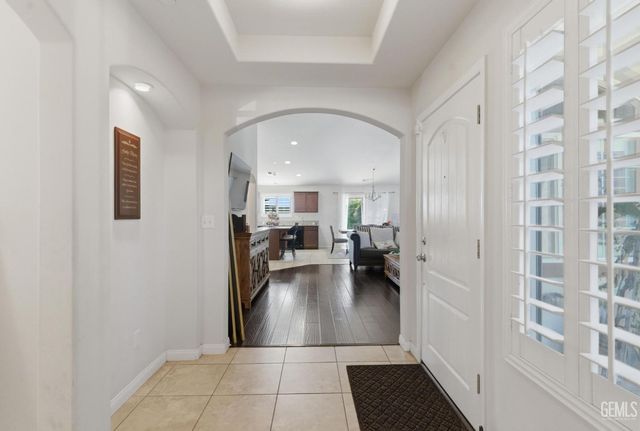 6807 Clear Water Creek Way, Bakersfield, CA 93311