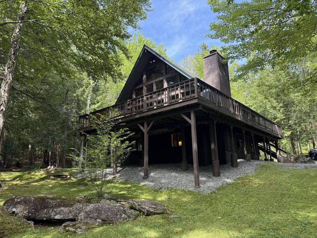 125 Valley View Road, Dover, VT 06536
