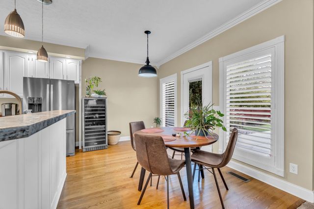 300 Willow Brook Dr, Manchester, TN 37355