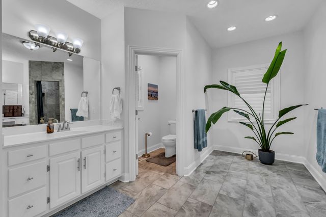 300 Willow Brook Dr, Manchester, TN 37355