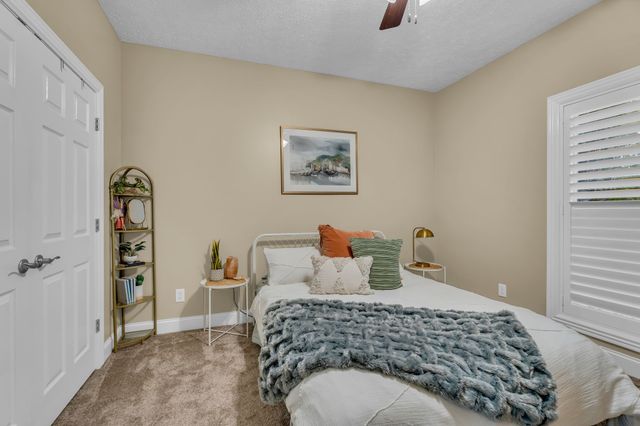 300 Willow Brook Dr, Manchester, TN 37355