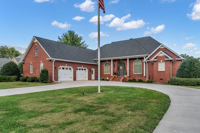 300 Willow Brook Dr, Manchester, TN 37355