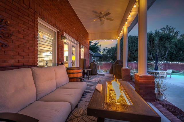 300 Willow Brook Dr, Manchester, TN 37355