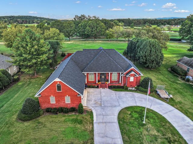 300 Willow Brook Dr, Manchester, TN 37355