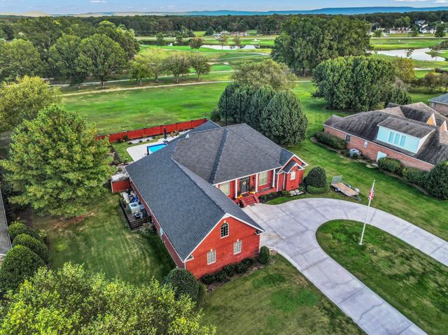 300 Willow Brook Dr, Manchester, TN 37355