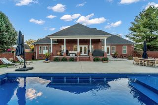 300 Willow Brook Dr, Manchester, TN 37355