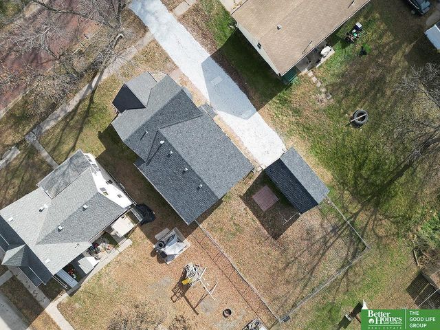 321 N Iowa Avenue N, York, NE 68467