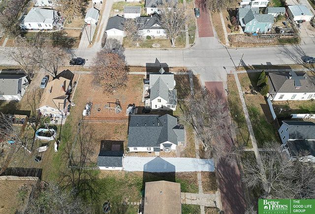 321 N Iowa Avenue N, York, NE 68467
