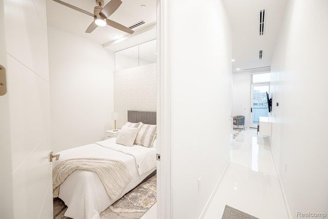 400 S Old Woodward Avenue 301, Birmingham, MI 48009