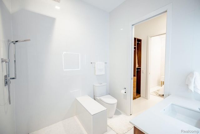 400 S Old Woodward Avenue 301, Birmingham, MI 48009