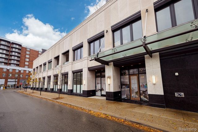 400 S Old Woodward Avenue 301, Birmingham, MI 48009