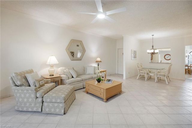 583 Serendipity DR 583, Naples, FL 34108