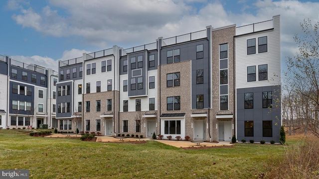 20821 CLOONGEE TER, Dulles, VA 20166