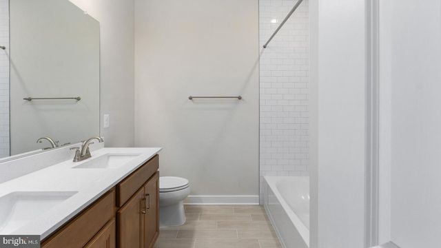 20821 CLOONGEE TER, Dulles, VA 20166