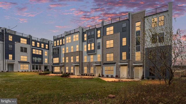 20821 CLOONGEE TER, Dulles, VA 20166