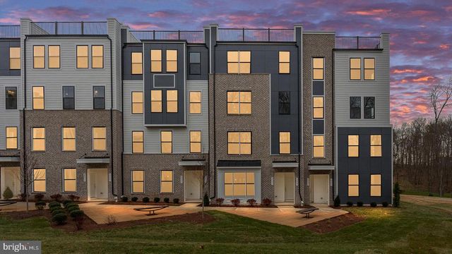 20821 CLOONGEE TER, Dulles, VA 20166