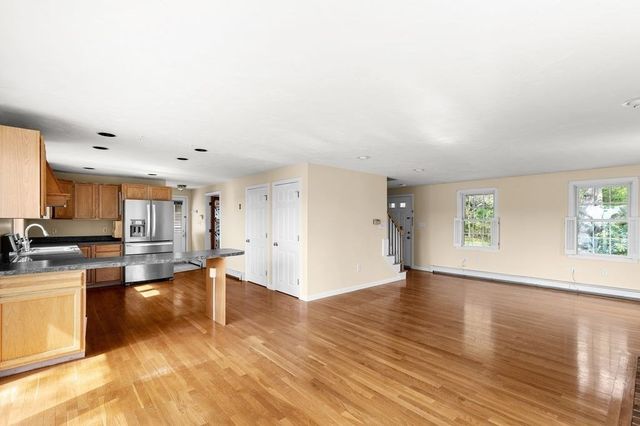 209 Herring Pond Rd, Plymouth, MA 02360