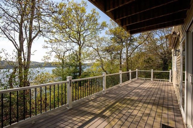 209 Herring Pond Rd, Plymouth, MA 02360