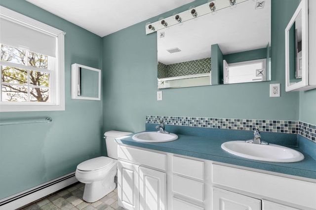 209 Herring Pond Rd, Plymouth, MA 02360