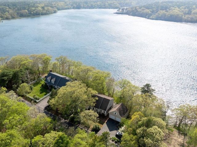 209 Herring Pond Rd, Plymouth, MA 02360