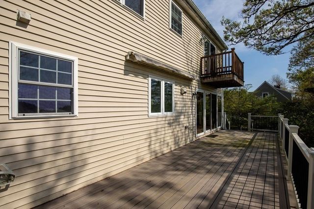 209 Herring Pond Rd, Plymouth, MA 02360