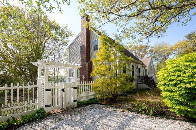 209 Herring Pond Rd, Plymouth, MA 02360