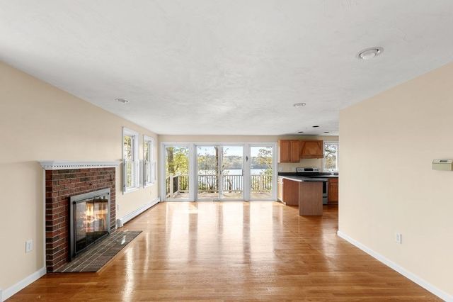 209 Herring Pond Rd, Plymouth, MA 02360