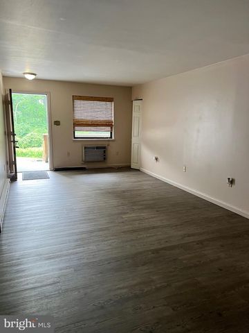 1334-C WYOMISSING, Reading, PA 19609