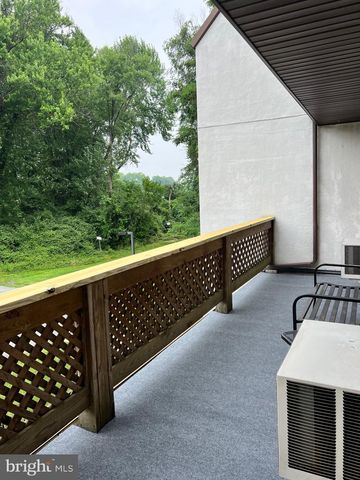 1334-C WYOMISSING, Reading, PA 19609