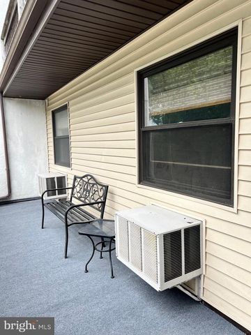 1334-C WYOMISSING, Reading, PA 19609