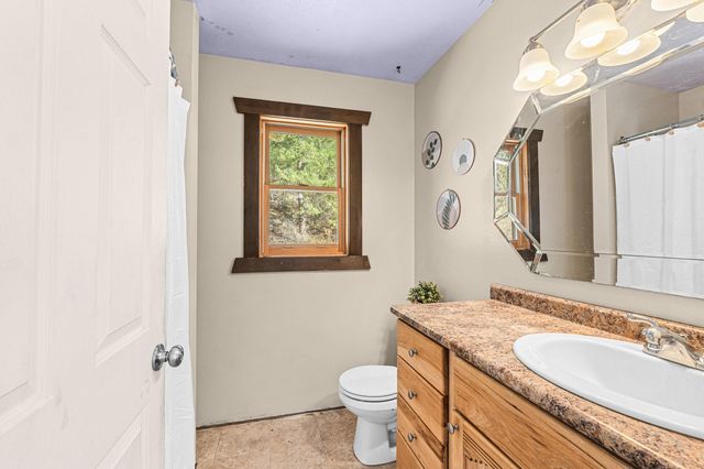 3979 Taylor Ranch Way Way, Loon Lake, WA 99148