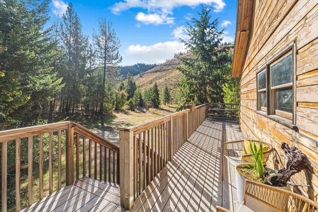 3979 Taylor Ranch Way Way, Loon Lake, WA 99148