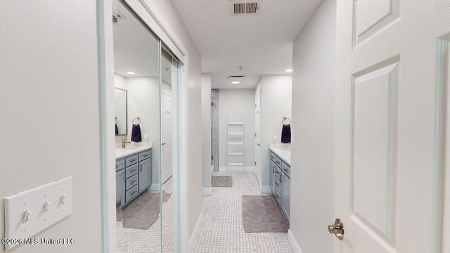2230 Beach Drive, 702, Gulfport, MS 39507