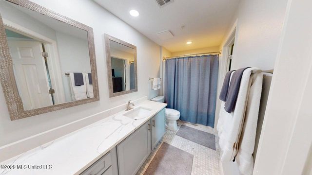 2230 Beach Drive, 702, Gulfport, MS 39507