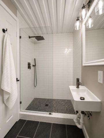 5036 Golden Forest Drive, Houston, TX 77091