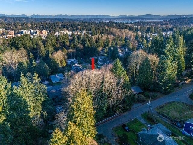 12312 23rd Avenue NE, Seattle, WA 98125