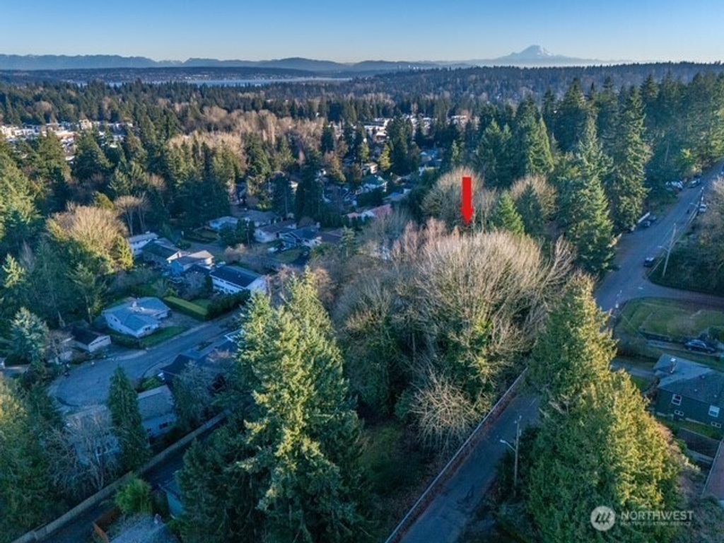 12312 23rd Avenue NE, Seattle, WA 98125