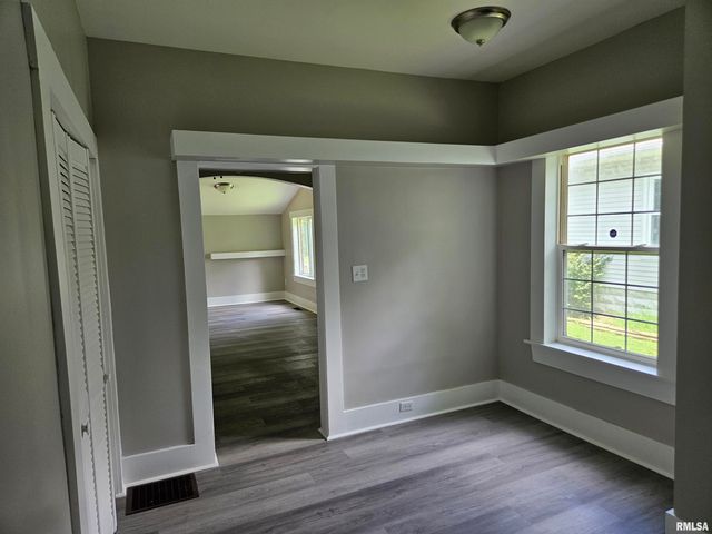 1206 N 14TH Street, Murphysboro, IL 62966