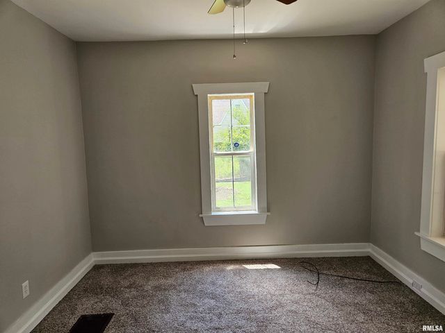 1206 N 14TH Street, Murphysboro, IL 62966