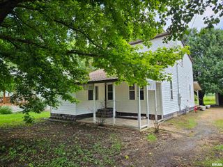 1206 N 14TH Street, Murphysboro, IL 62966