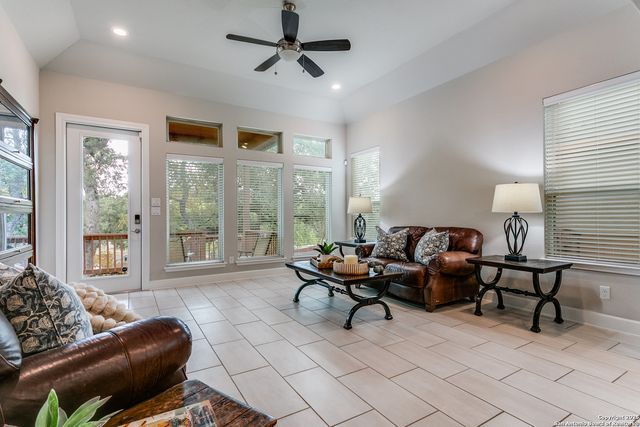 3038 Glen Hollow, San Antonio, TX 78247