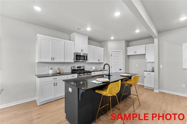 5904 SW Chiefs Avenue, Bentonville, AR 72713