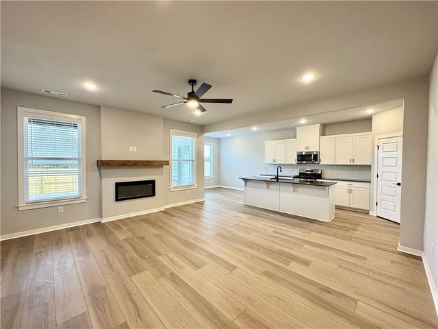 5904 SW Chiefs Avenue, Bentonville, AR 72713