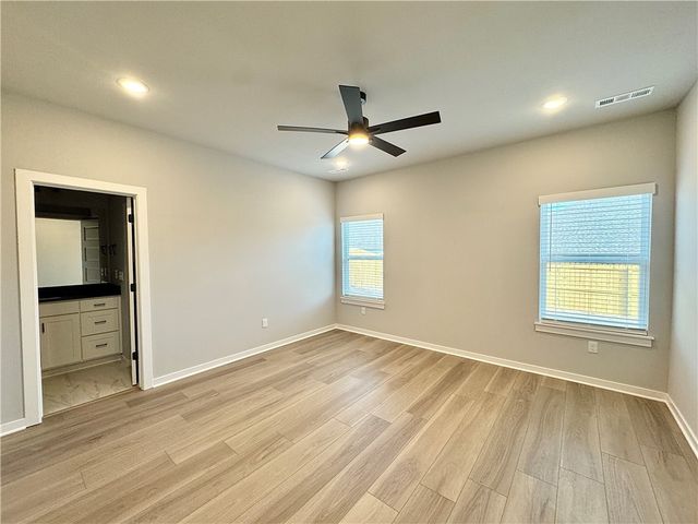 5904 SW Chiefs Avenue, Bentonville, AR 72713