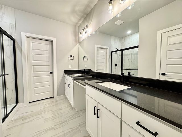 5904 SW Chiefs Avenue, Bentonville, AR 72713